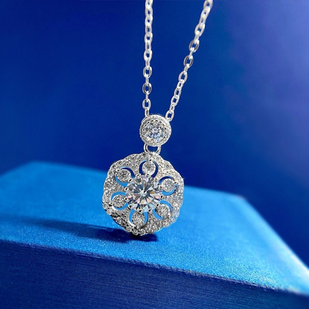 Certified 1/2 ct. t.w. Moissanite Diamond Flower Pendant Necklace NEW - Picture 4 of 15